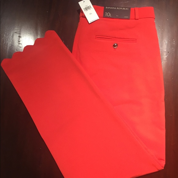 Banana Republic Pants - NWT Banana Republic Avery scalloped hem pants